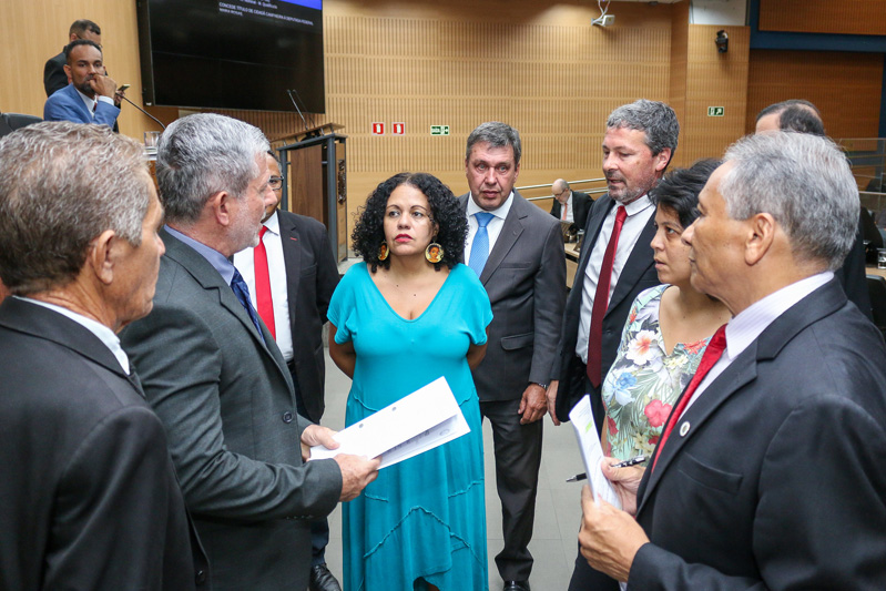 Câmara vota, em análise inicial, autorização para prefeitura contratar empréstimo de R$ 150 milhões com objetivo de executar obras em bairros