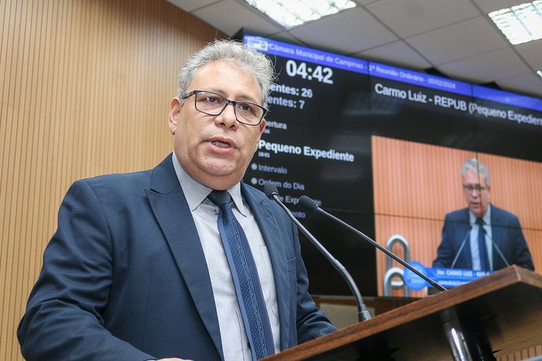 Carmo Luiz homenageia líder religioso dedicado a causas sociais com Diploma de Mérito Digno de Honra “Pastor João Batista Martins de Sá”