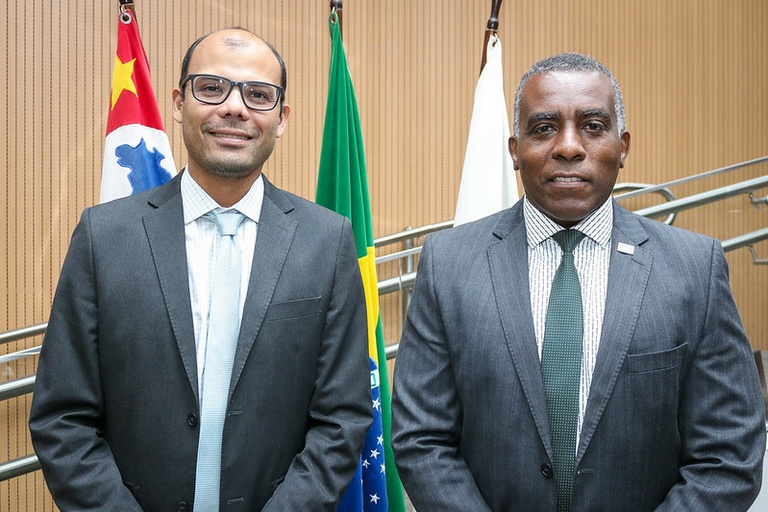 Rodrigo da Farmadic e Major Jaime entregam título de Cidadão Campineiro a irmãos que se destacam em área de hotelaria e parques