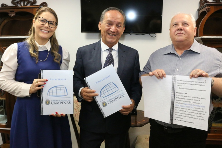 Inclusão e acesso: Legislativo lança o Câmara Braille, para que público com deficiência visual tenha informações sobre as votações nos dias de sessão