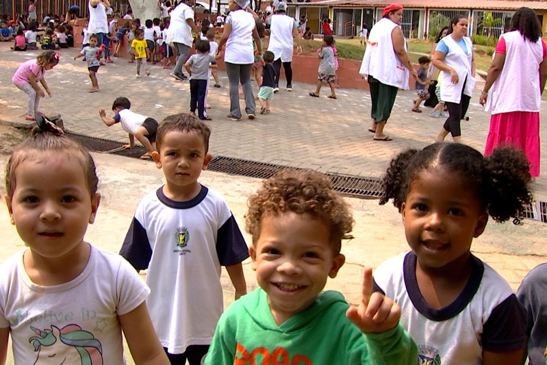 Neste final de semana tem Associação Amigos da Criança no Mãos Solidárias, a volta do Questão de Ordem e muito mais