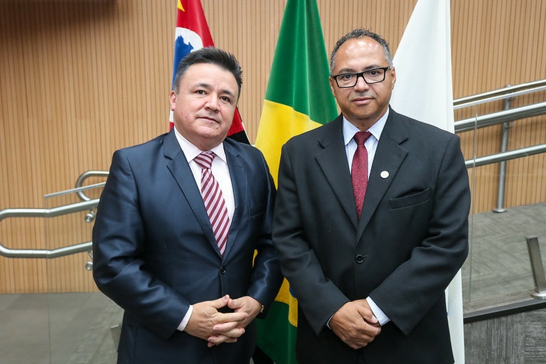 No Dia do Empresário Brasileiro, vereadores homenageiam empreendedores de destaque na região