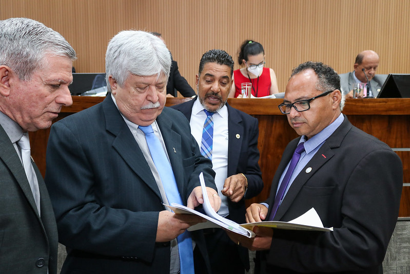 Vereadores aprovam, em votação inicial, Projeto de Lei para que banheiros de uso público sejam disponibilizados em praças e locais de atividades esportivas e culturais