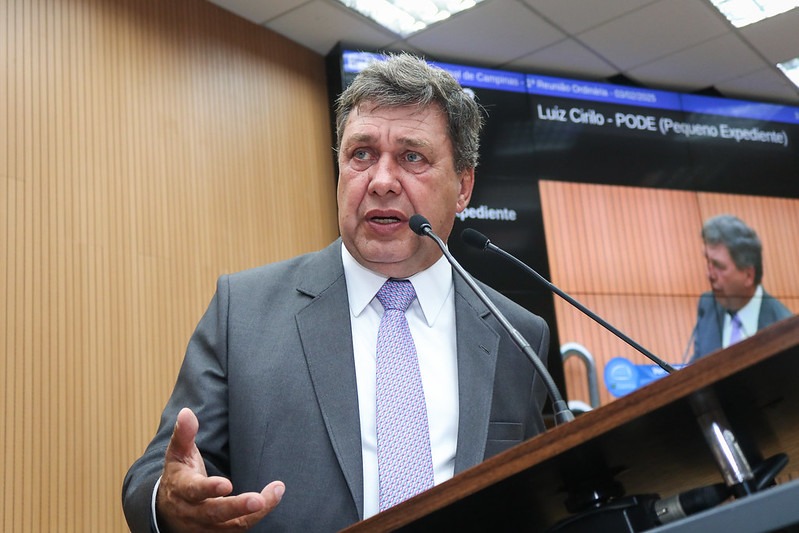 Luiz Cirilo protocola Projeto de Lei que regula prazo para retirada de produtos em assistências técnicas