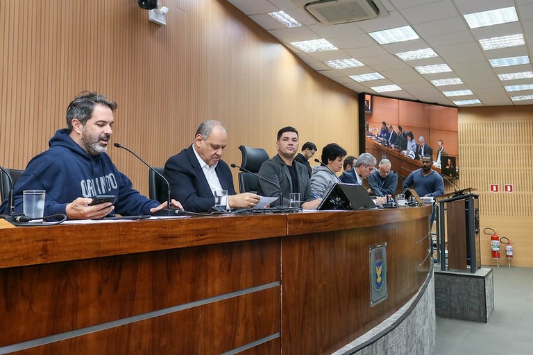 Comissão de Constituição e Legalidade analisa PL que obriga agendamento de atendimentos por empresas prestadoras de serviços