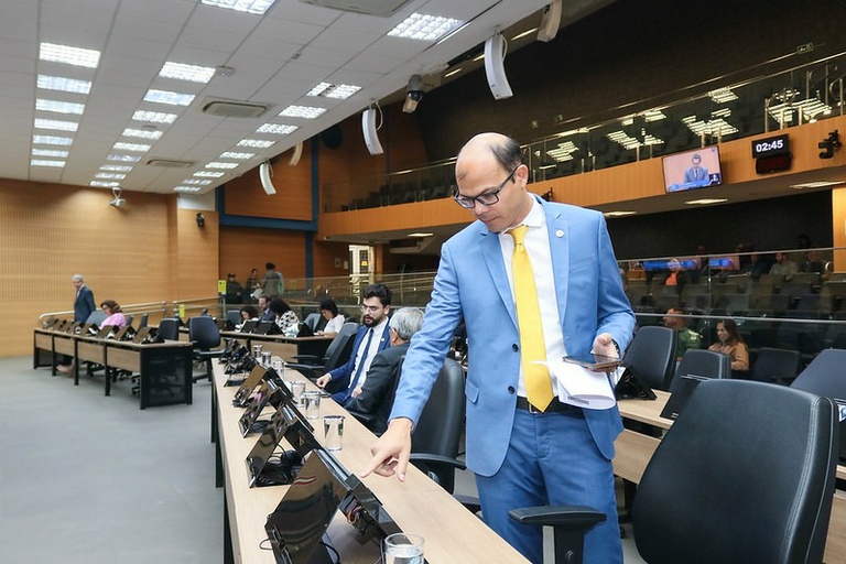  Frente Parlamentar promove reunião com a Emdec para detalhar novo processo de licitação do transporte público 
