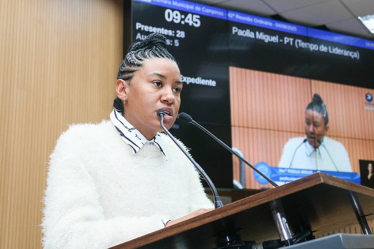 Projeto de Paolla Miguel cria a Rede Municipal de Cursinhos Populares