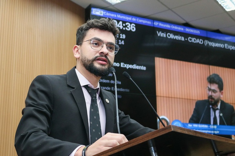 Vini Oliveira protocola projeto para criar canal para denúncias sobre combustíveis adulterados em Campinas