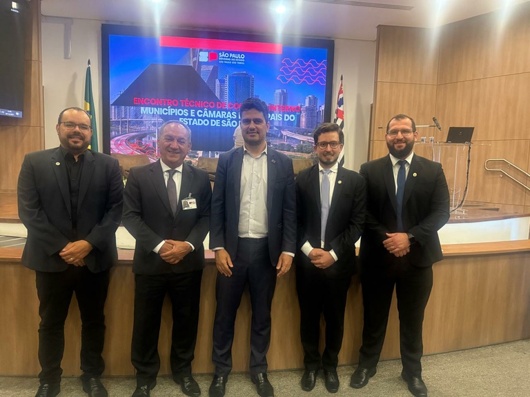 Câmara participa de encontro em São Paulo com foco no fortalecimento e integração das unidades de controle interno 