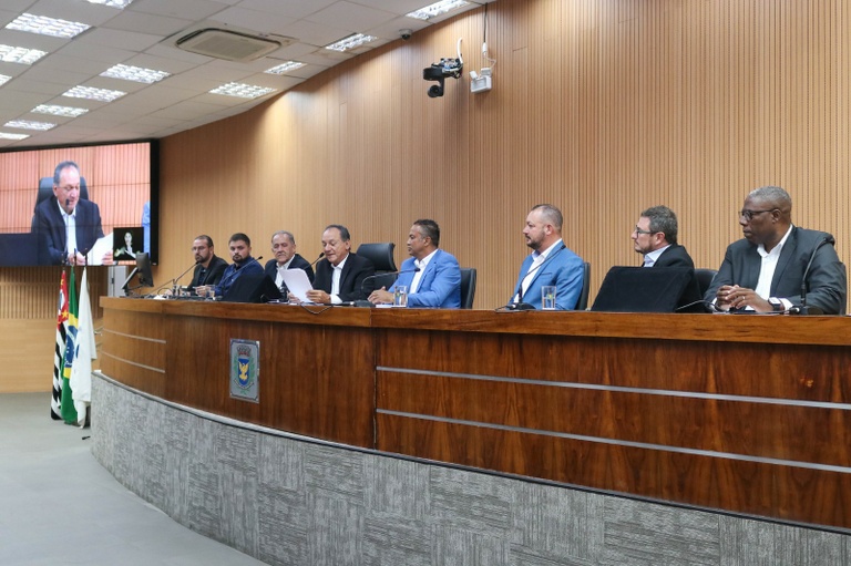 Parlamento da RMC se reúne na Câmara de Santo Antônio de Posse para discutir programas habitacionais paulistas