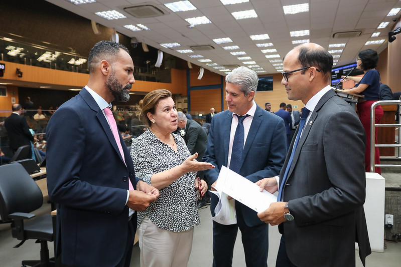 Em análise inicial, vereadores aprovam Programa Farmácia Solidária, para recolher doações de medicamentos e encaminhar a necessitados