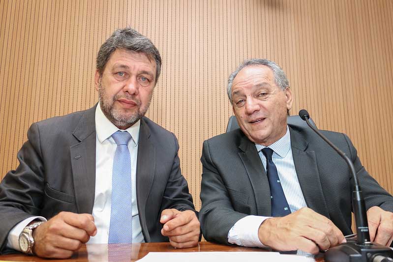 Luiz Cirilo e Luiz Rossini protocolam pedido para renomeação do Viaduto São Paulo em homenagem ao ex-prefeito Lauro Péricles Gonçalves 