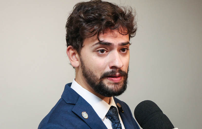 Projeto de Lei de Vini Oliveira determina que veículos apreendidos em Campinas tenham portas lacradas para preservar bens dos proprietários