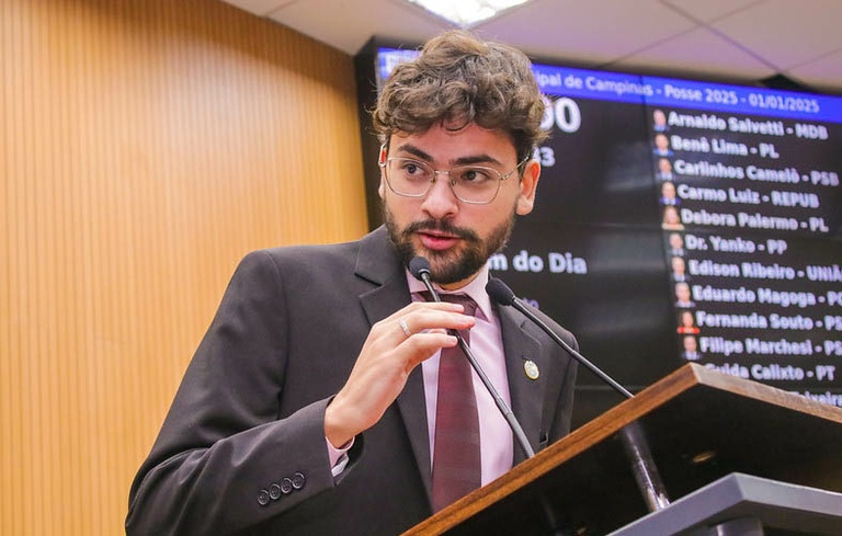 Vini Oliveira protocola Projeto de Lei com objetivo de regulamentar controle de ponto no Hospital Ouro Verde