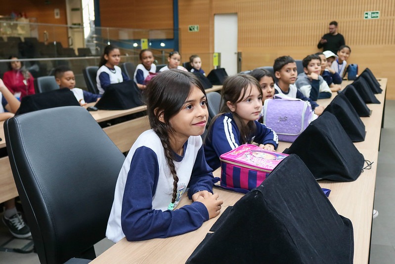 Câmara Educa recebeu mais de 250 estudantes no primeiro semestre; avaliação das atividades é considerada positiva pelas instituições