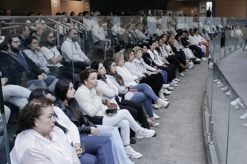 Câmara decreta luto de três dias e promove ato simbólico pelo falecimento de servidora 