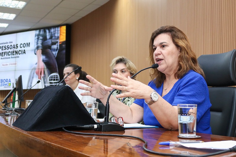Comissão dos Direitos da Pessoa com Deficiência ou Mobilidade Reduzida discute impactos do tempo integral na educação de alunos com deficiência