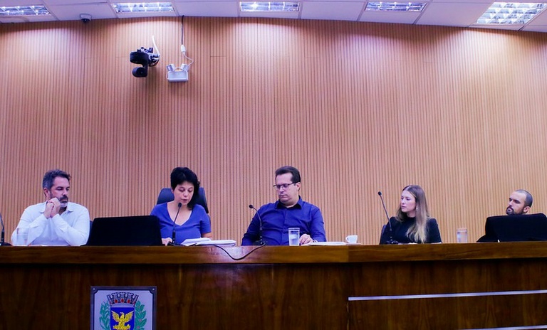 Comissão Processante contra Vini Oliveira ouve a denunciante e testemunhas de acusação nesta quinta (12)