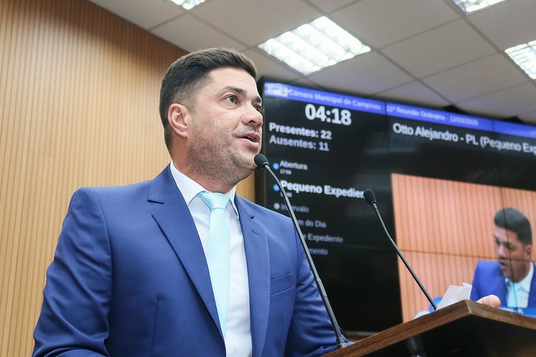 Otto Alejandro solicita implantação de lombadas no Parque Residencial Campina Grande