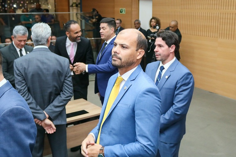 Rodrigo da Farmadic pede implantação de mão única em frente à EMEF Elza Maria Pellegrini, no Parque Dom Pedro II