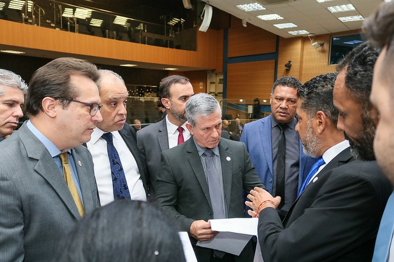 Vereadores aprovam Lei de Diretrizes Orçamentárias e reestruturação administrativa da FUMEC