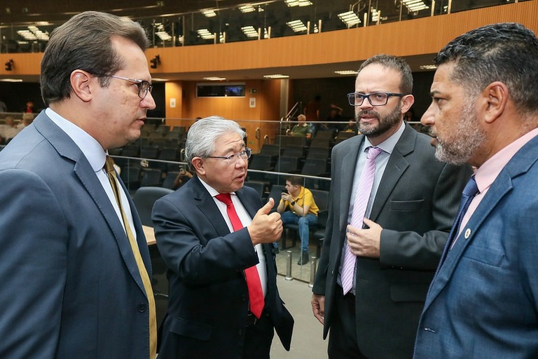 Comissão Especial de Estudos sobre Reforma Tributária realiza primeira reunião para debater os impactos das mudanças no município
