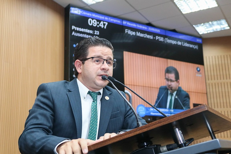 PL de Filipe Marchesi autoriza a Prefeitura a implantar semáforos inteligentes com uso de Inteligência Artificial e tecnologia avançada de sensores