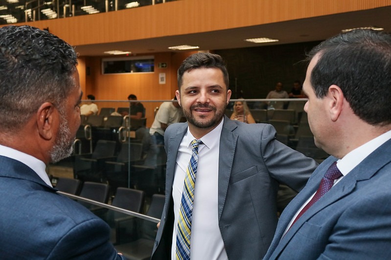 Comissão de Educação e Esporte realiza reunião extraordinária para votação de 16 Projetos de Lei