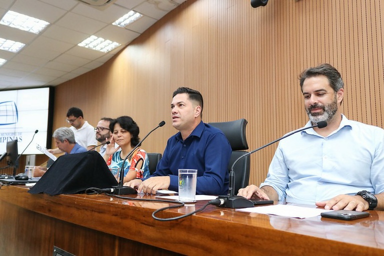 Comissão de Legalidade vota pareceres de oito projetos, entre eles um que prevê criação de salas sensoriais nas unidades de saúde