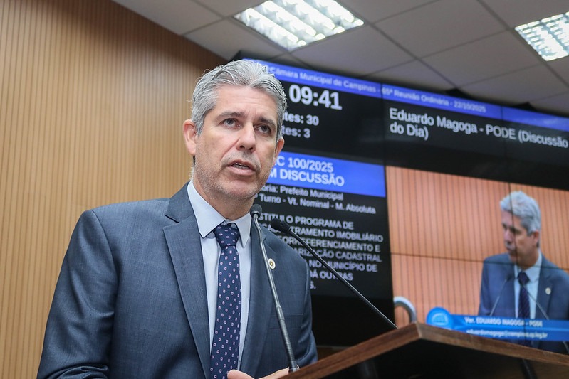 Eduardo Magoga protocola projeto para transformar a Torre do Castelo em Monumento Histórico Municipal