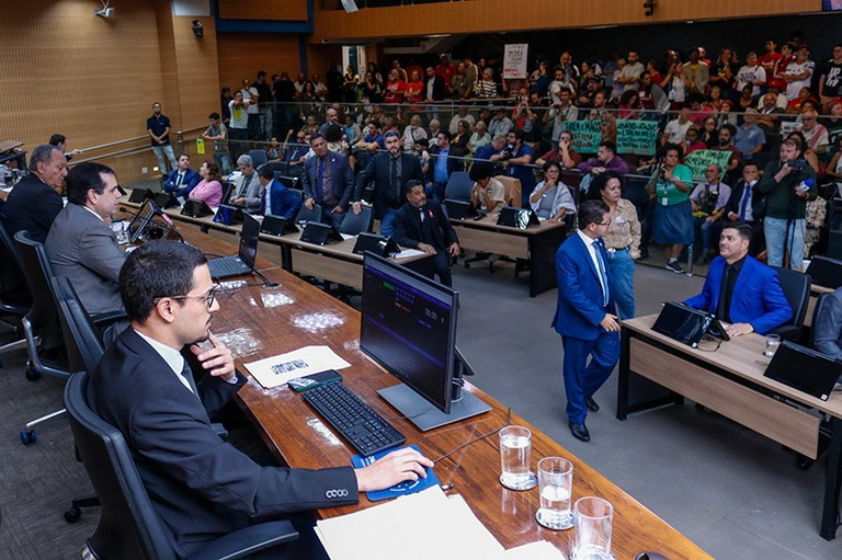 Câmara vota Programa de Recadastramento Imobiliário e implantação e adoção de microflorestas urbanas