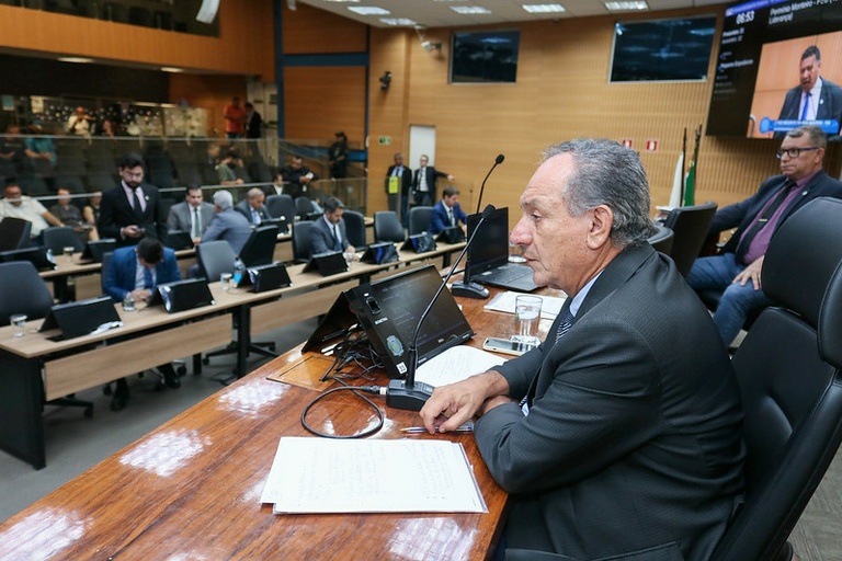 Vereadores aprovam em definitivo PL que estabelece notificação compulsória dos casos de intoxicações por metanol