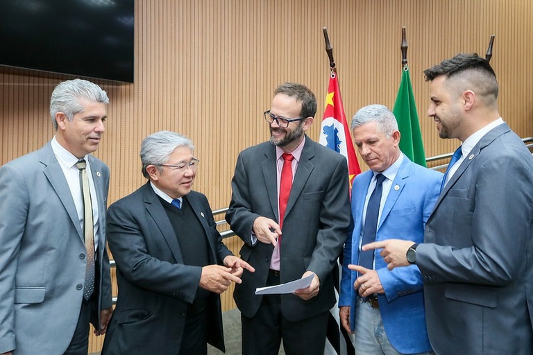 CEE do Lixo faz reunião para definir planejamento de trabalho e para escolher o relator