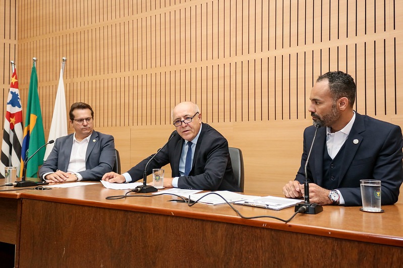 Comissão de Administração Pública analisa projeto que propõe isenção de taxas de alvará para a realização de eventos beneficentes