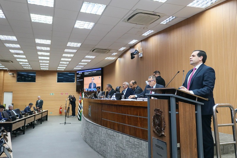 Guilherme Teixeira apresenta Moção que pede isenção de ICMS para pessoas com deficiência auditiva na compra de veículo