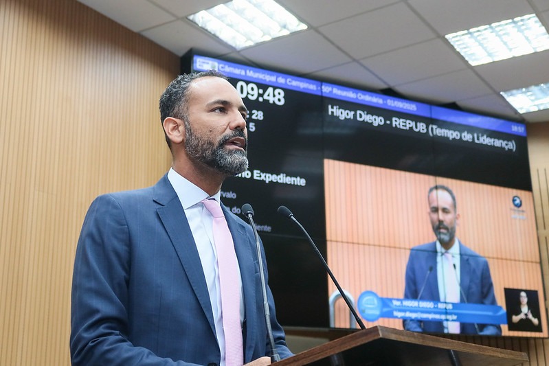 Higor Diego protocola Projeto de Lei que cria o Programa Formação 360 Campinas para aproximar alunos do mercado de trabalho