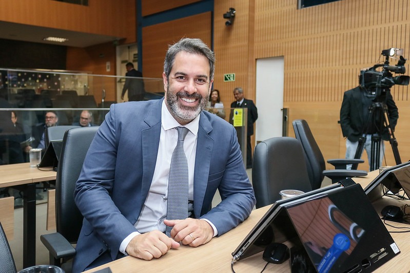 Nelson Hossri apela ao Congresso Nacional para evitar a liberação do uso, comercialização, importação e distribuição de cigarros eletrônicos
