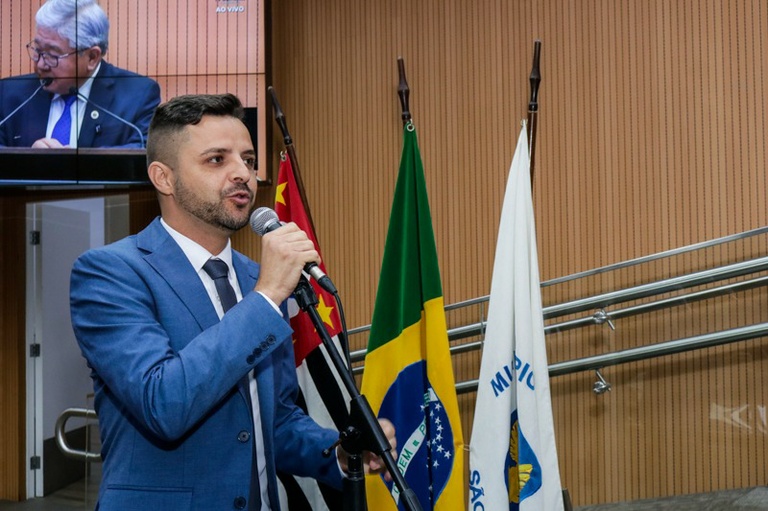 Benê Lima protocola Projeto de Lei que prevê novos procedimentos para consumidores que têm fornecimento de água interrompido