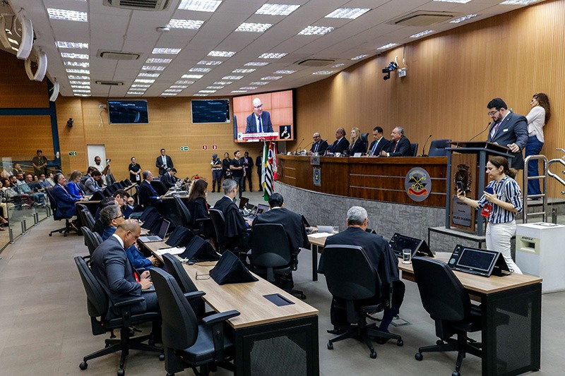 Câmara sedia Sessão Ordinária histórica do Tribunal de Contas do Estado