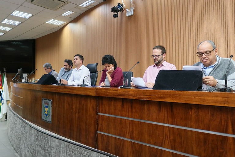 Comissão de Constituição e Legalidade analisa mudanças no Estatuto de Proteção Animal e outros cinco projetos