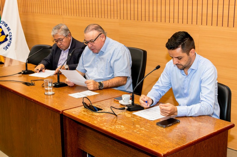 Comissão de Política Urbana analisa projeto que envia alertas por mensagem sobre coleta seletiva e cata-treco em Campinas