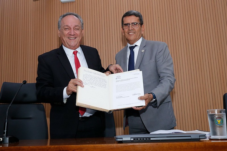 Mineiro do Espetinho reassume mandato com a ida de Eduardo Magoga para a Secretaria de Habitação
