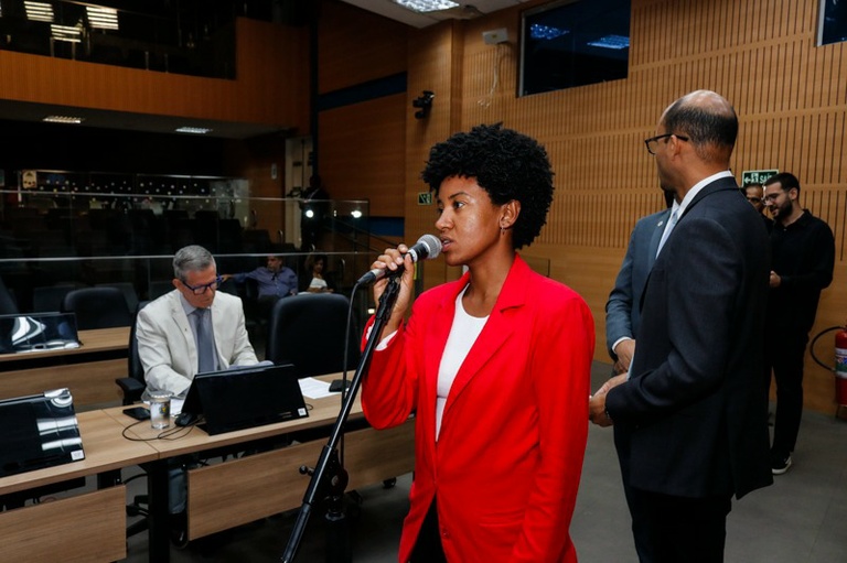 Paolla Miguel promove debate público sobre construção da Lei das Mestras e Mestres em diálogo com política nacional