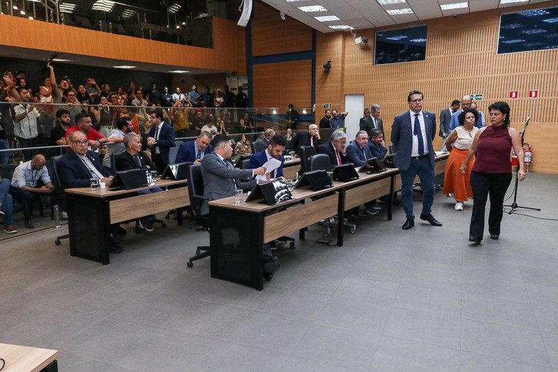 Vereadores aprovam projetos que permitem renegociação de dívidas do município e ampliação de prazos de pagamento