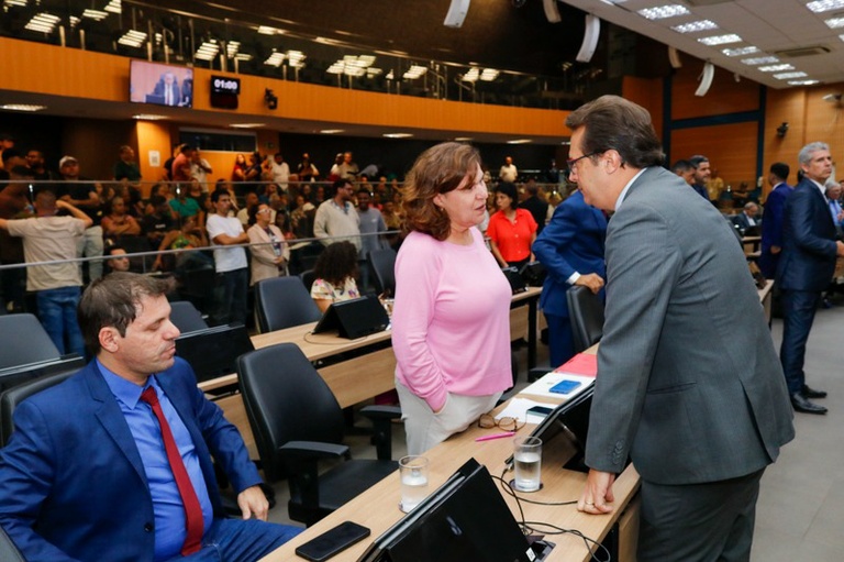Câmara vota projeto que permite acompanhamento por fisioterapeuta durante o parto