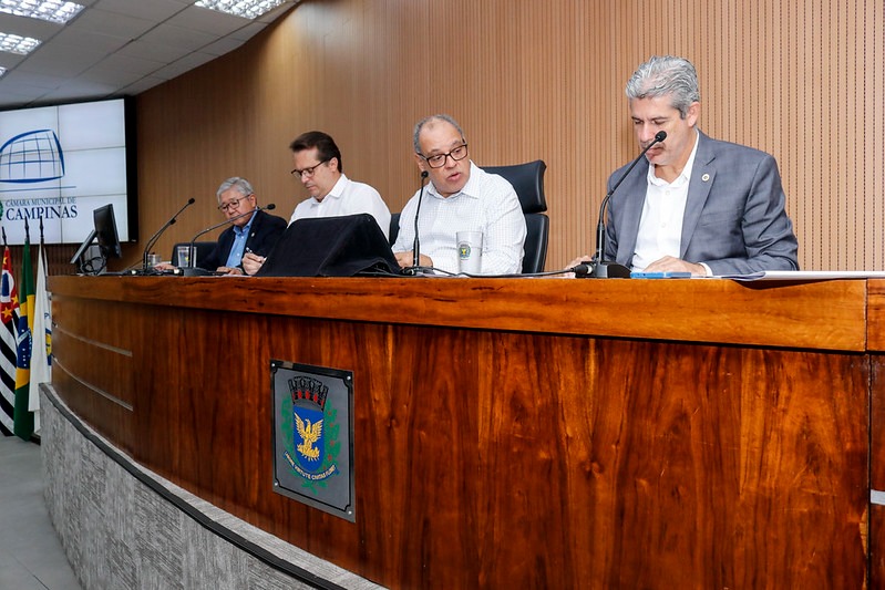 Comissão de Constituição e Legalidade realiza duas audiências públicas para debater comércio ambulante e reabilitação de edificações no centro