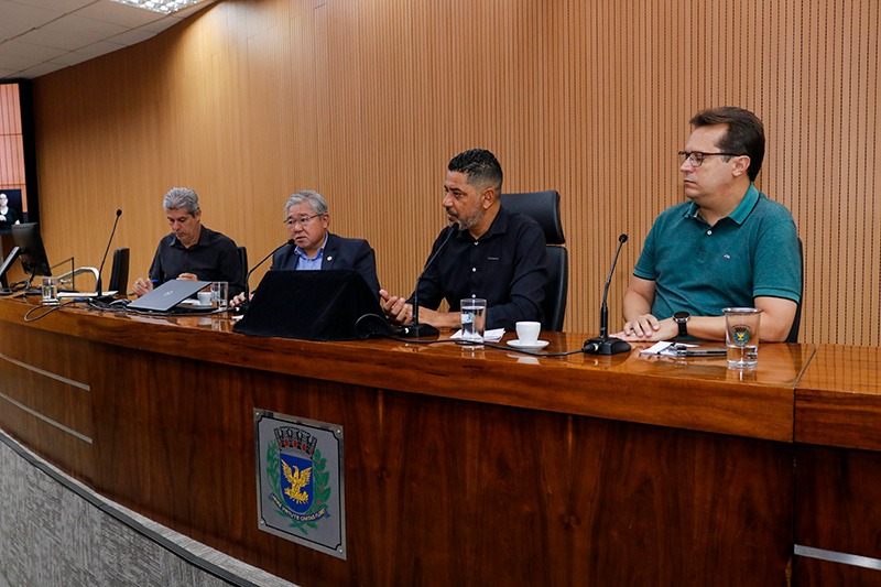  Comissão de Finanças realiza Audiência Pública para avaliar metas fiscais do município do 3º quadrimestre de 2025