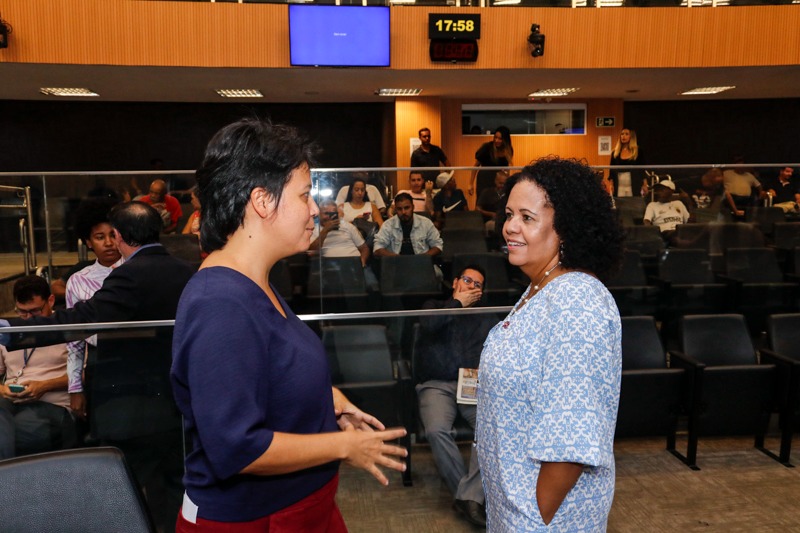 Comissões de Legislação Participativa e da Mulher realizam reunião conjunta para debater enquadramento das agentes e monitoras do quadro da educação municipal