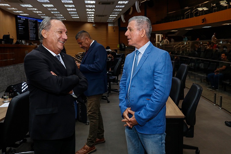 Plenário analisa pedido de concessão de títulos de Cidadão Campineiro ao levantador Bruninho e ao técnico Horácio Dileo, do Vôlei Renata-Campinas