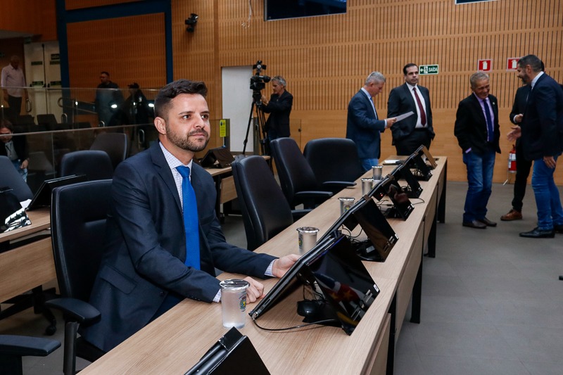 Benê Lima presta homenagem a profissionais de diversos segmentos
